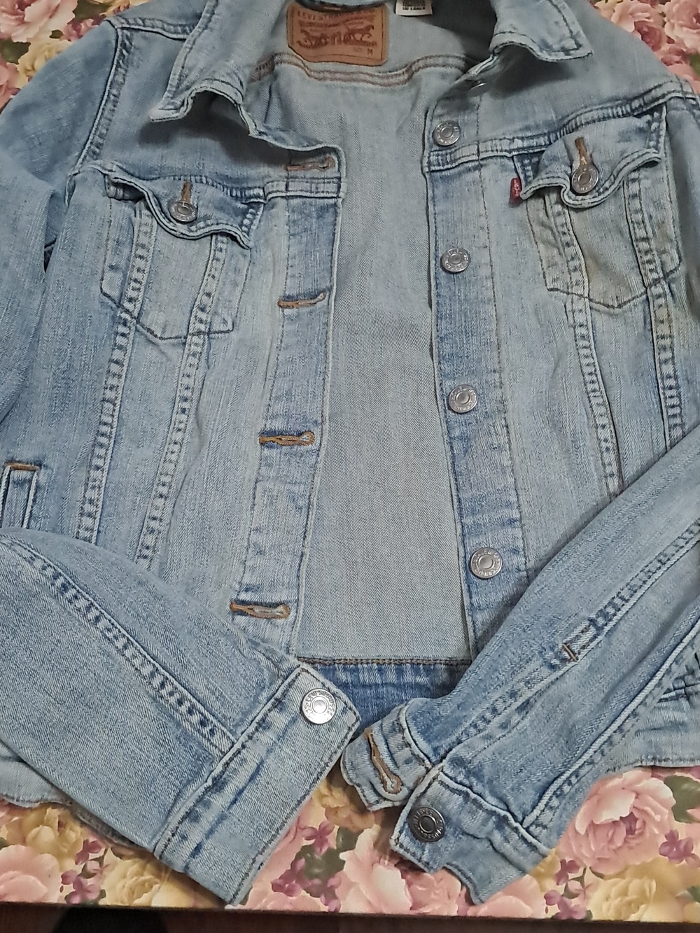 Levi's Ladies Denim Jacket. Medium